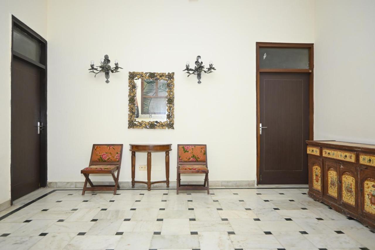 Guest house The Own New Delhi