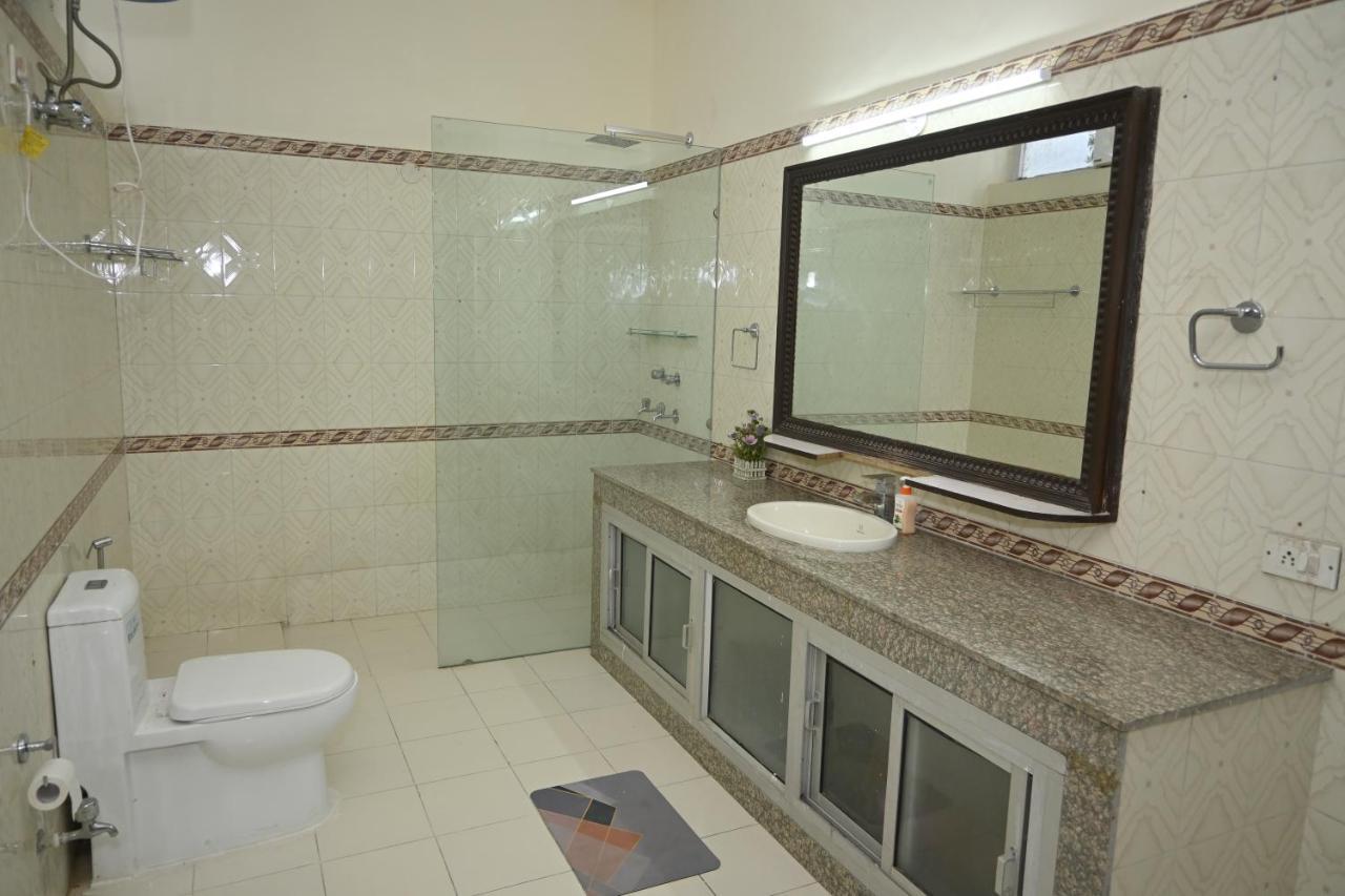 Guest house The Own New Delhi