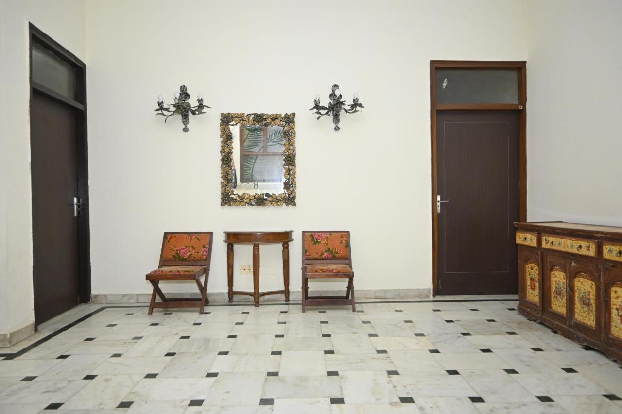 Guest house The Own New Delhi
