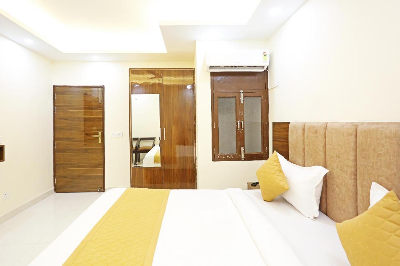 Vijay Palace - Near Delhi Airport