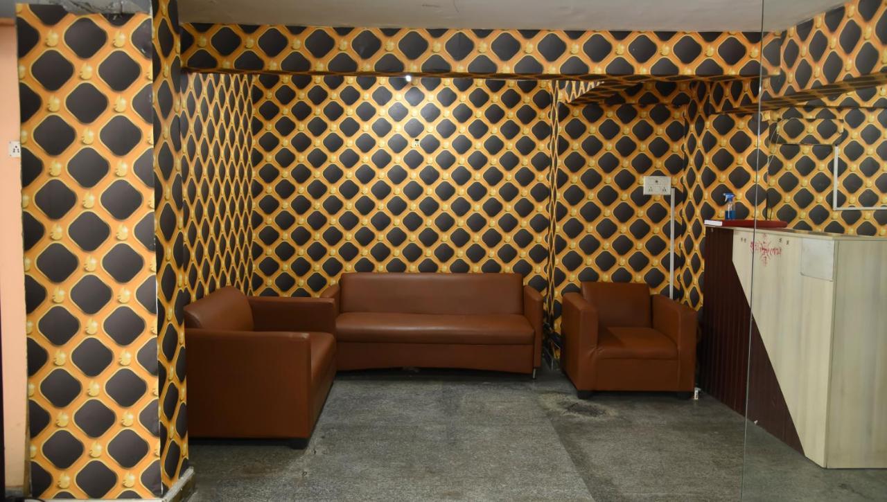 Hotel Orchid At Tilak Nagar 
