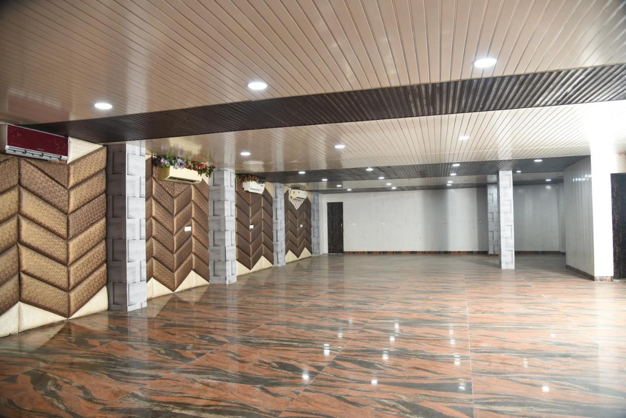 Hotel Orchid At Tilak Nagar 