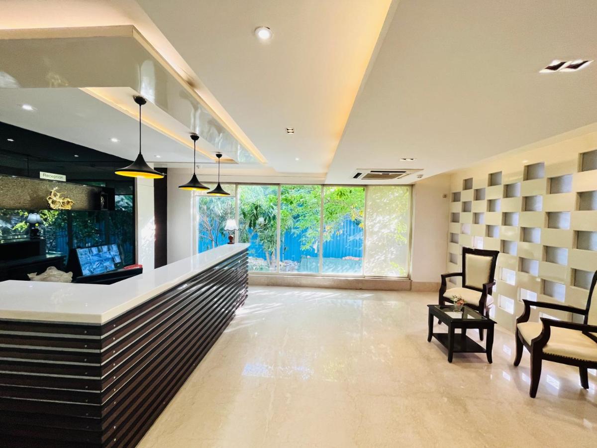 Hotel Aura Ip Grand Karkardooma Metro Station Couple Friendly