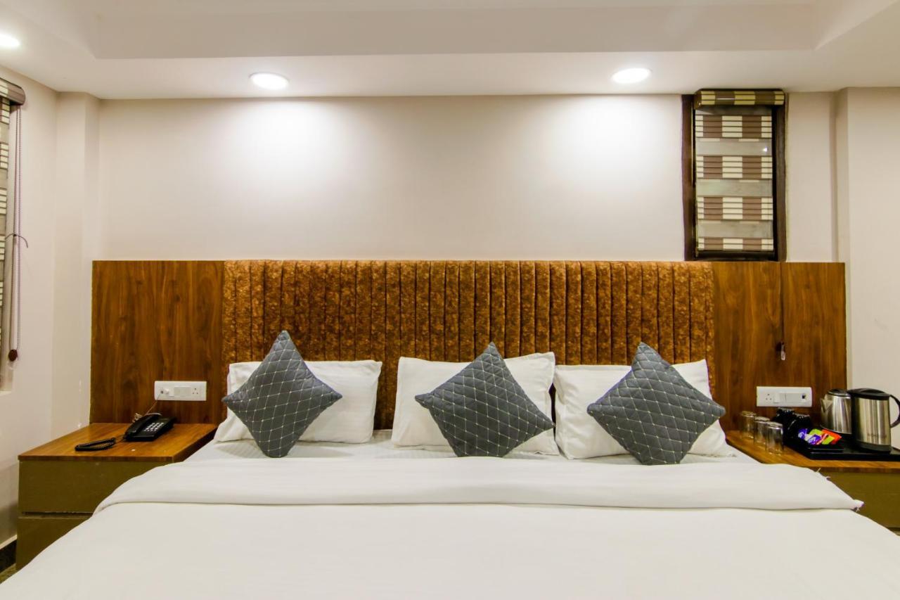 Anand - Delhi Hotel New Delhi