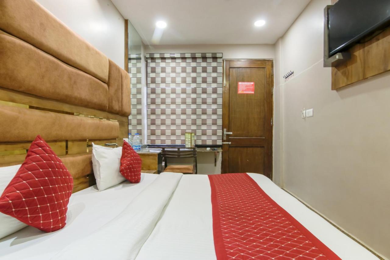 Anand - Delhi Hotel