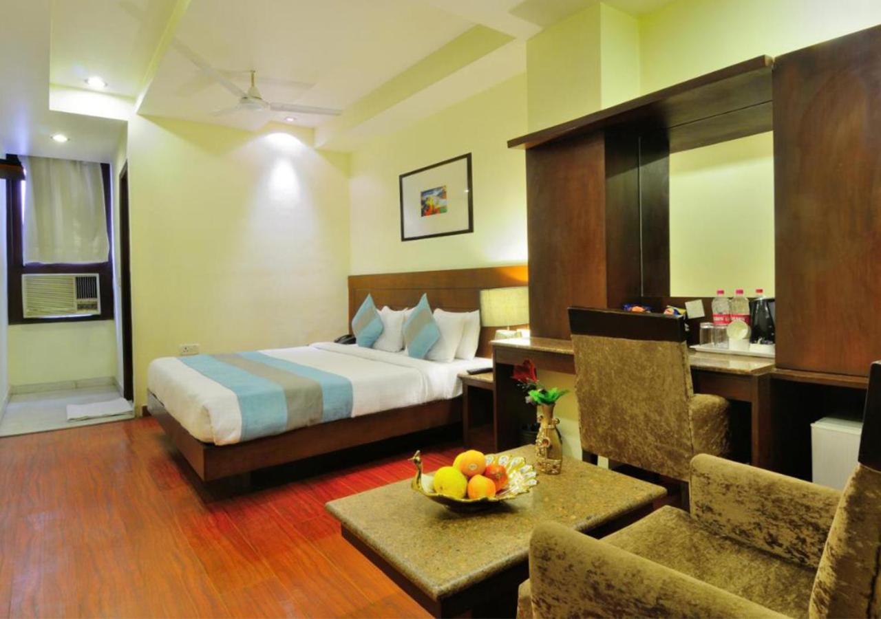 The Raj 4*