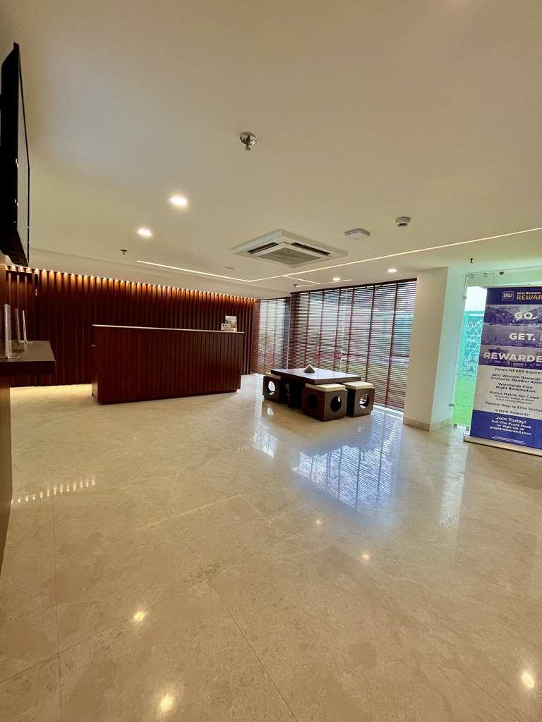 Hotel Western Maharani Bagh New Delhi