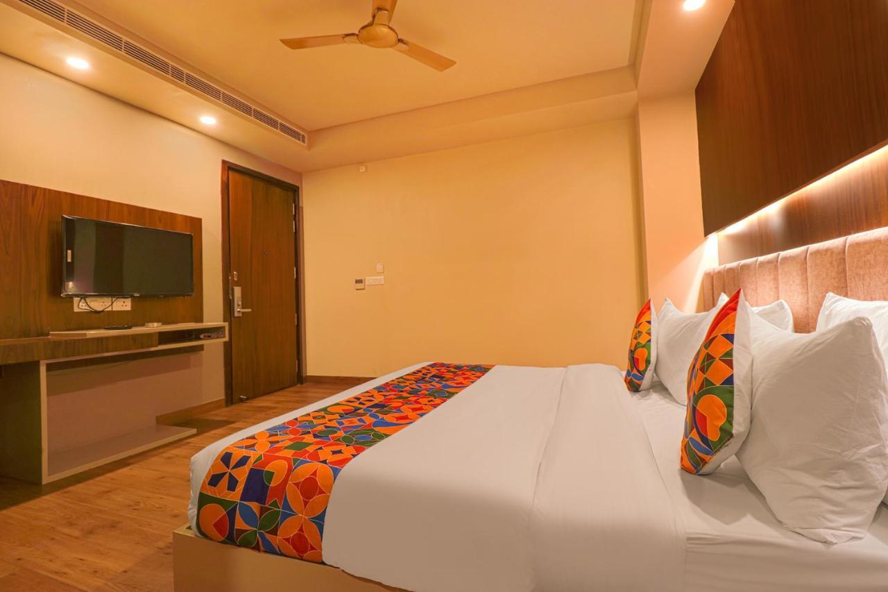 Fabhotel Prime Shanit Hotel