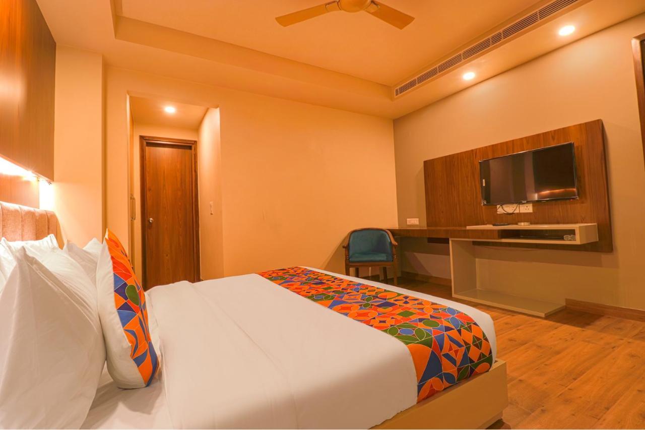 Fabhotel Prime Shanit Hotel