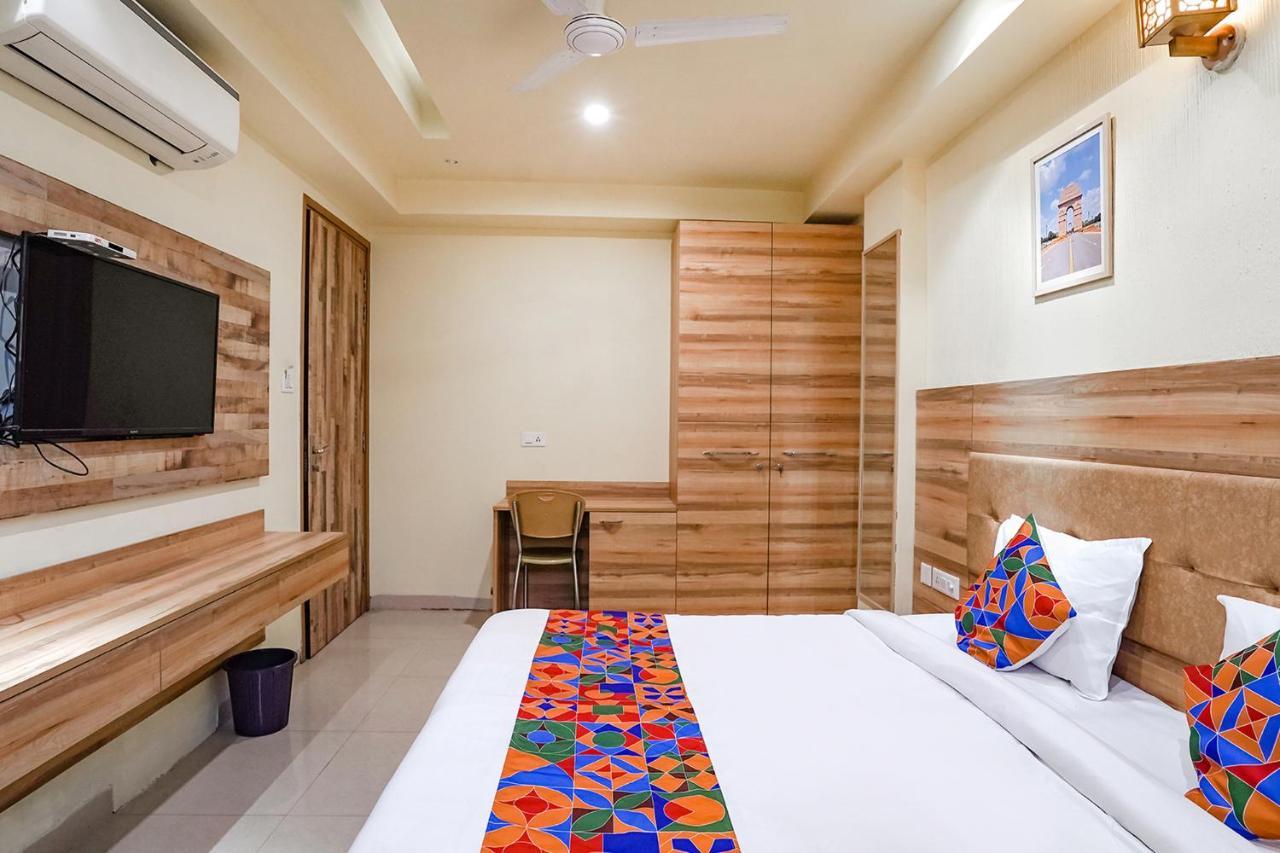Hotel Fabexpress My New Delhi
