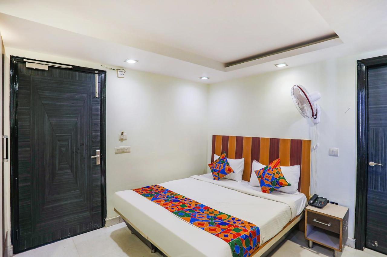Fabhotel Trio Continental Patel Nagar Hotel 3*