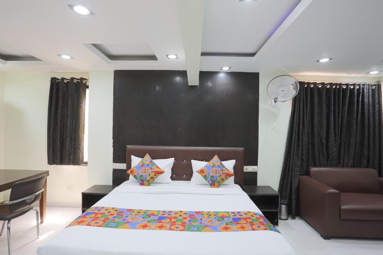 Fabhotel Trio Continental Patel Nagar