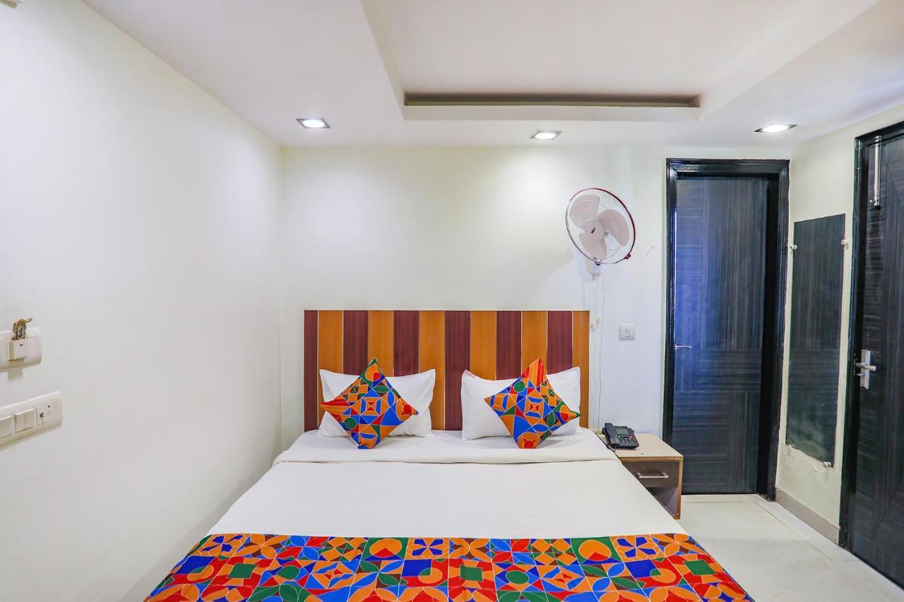 Hotel Fabhotel Trio Continental Patel Nagar 3*