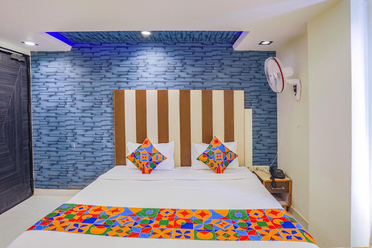 Hotel Fabhotel Trio Continental Patel Nagar 3*