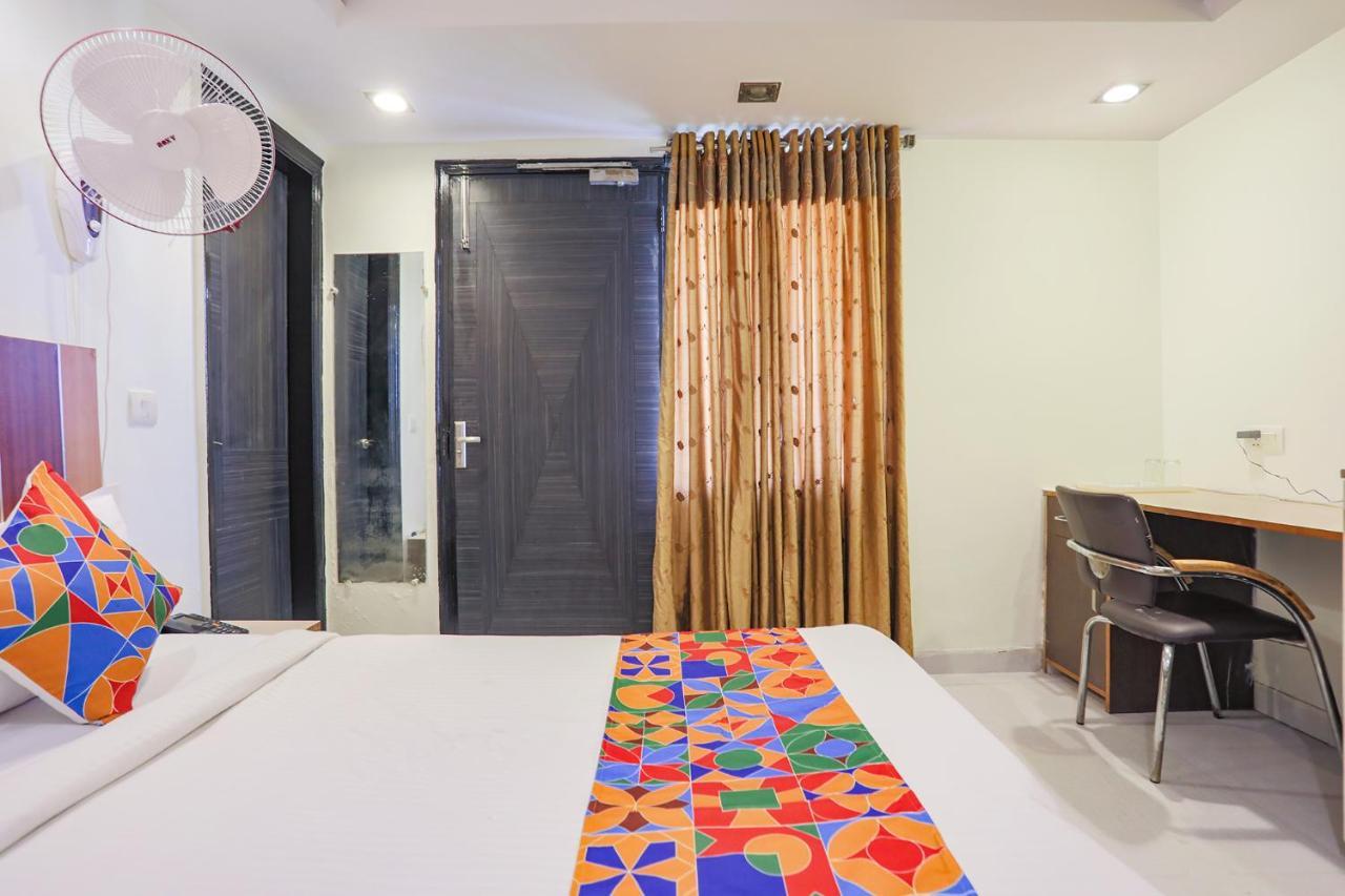Fabhotel Trio Continental Patel Nagar 3*
