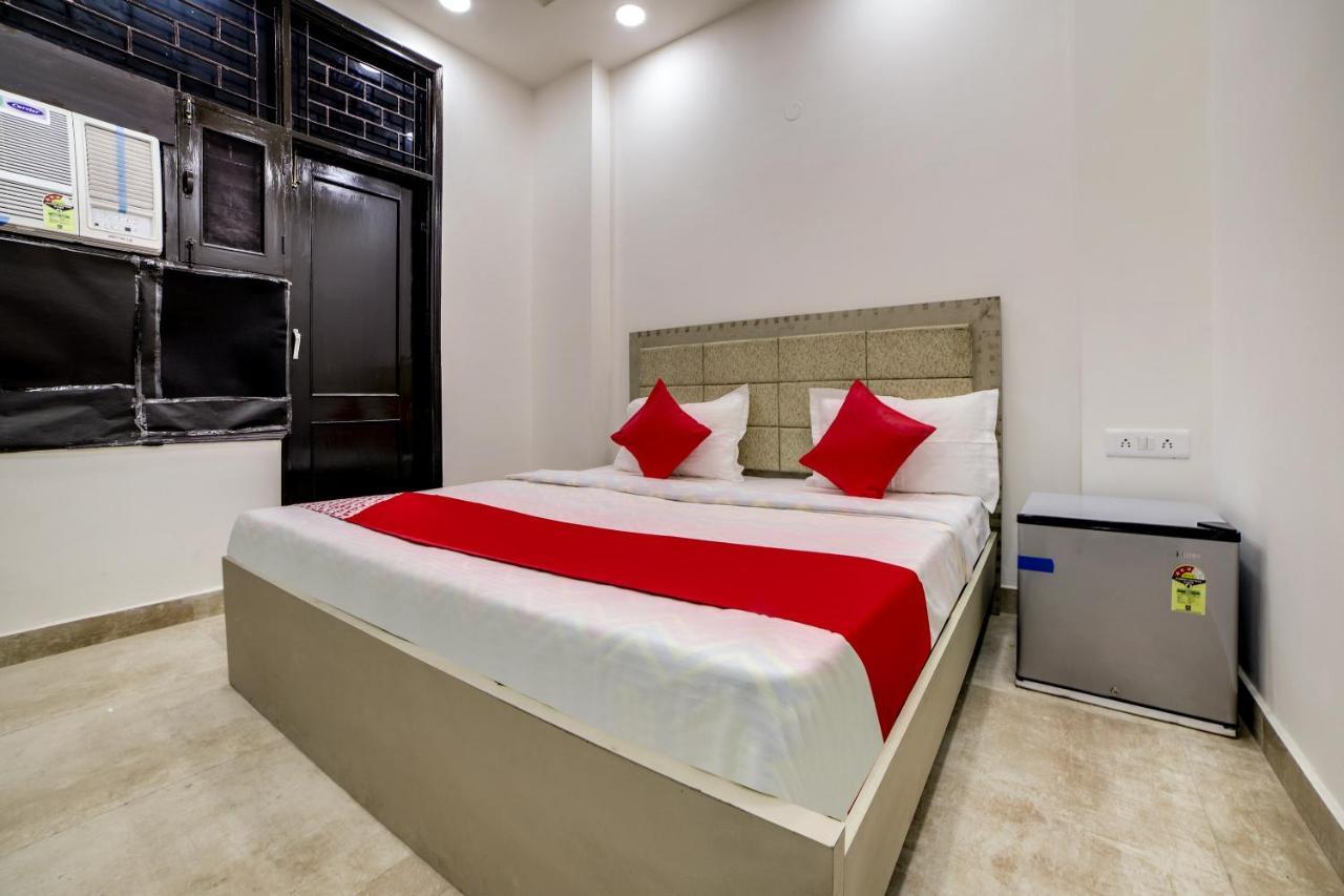 Hotel Oyo Bhera Residency Near Peera Garhi Metro Station New Delhi