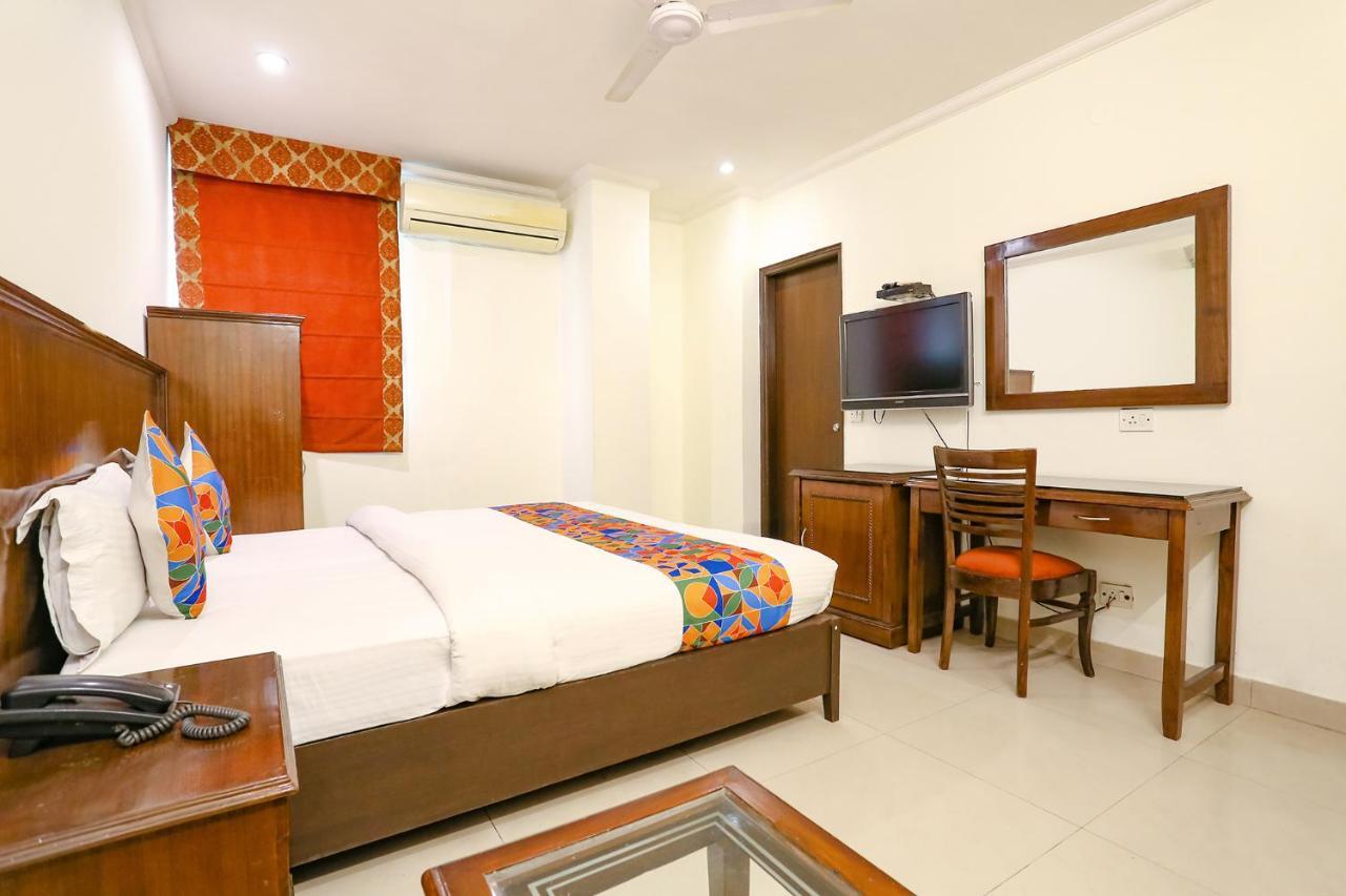 Hotel Fabhotel Clark Height Patel Nagar