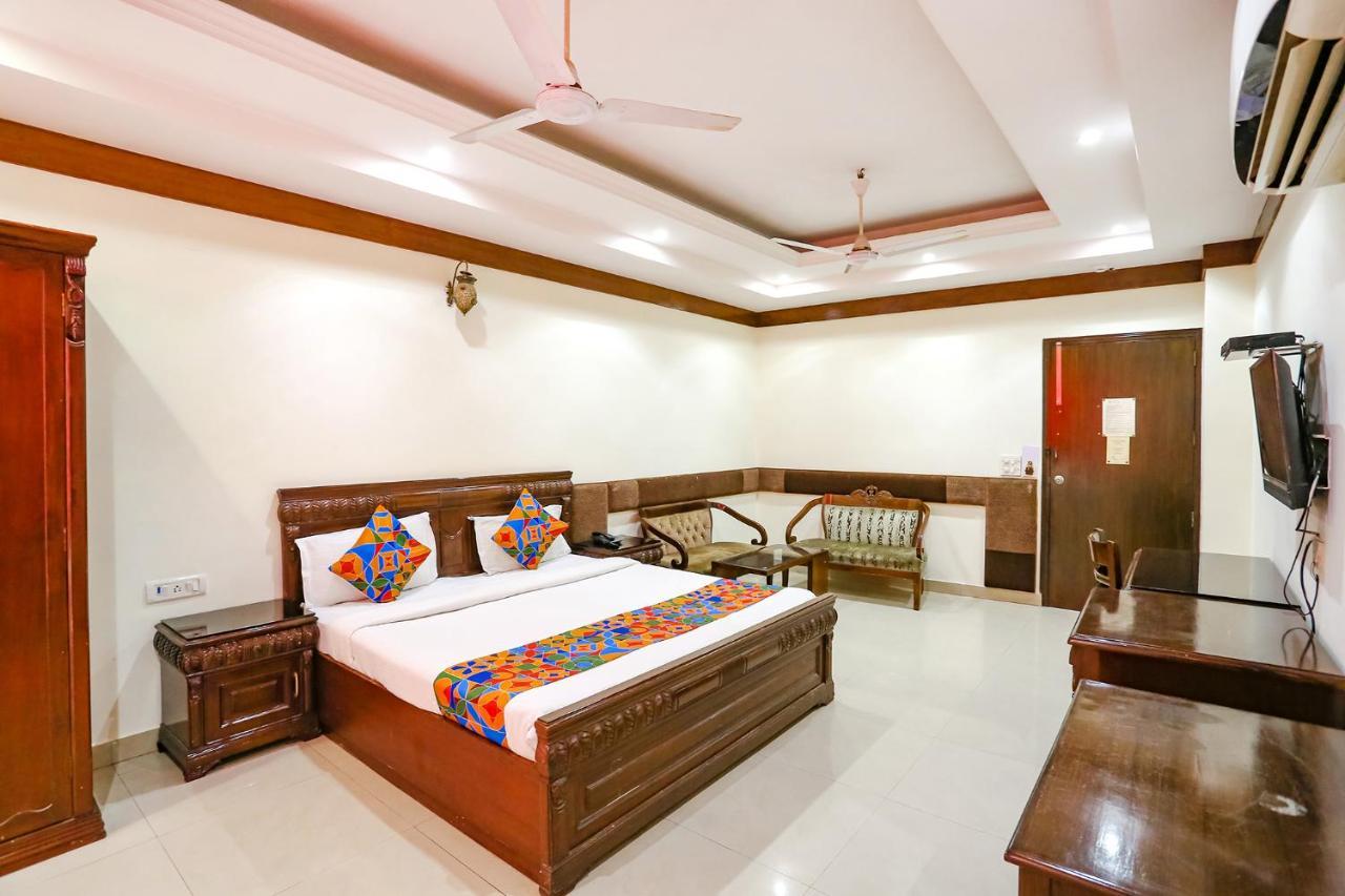 Hotel Fabhotel Clark Height Patel Nagar 3*