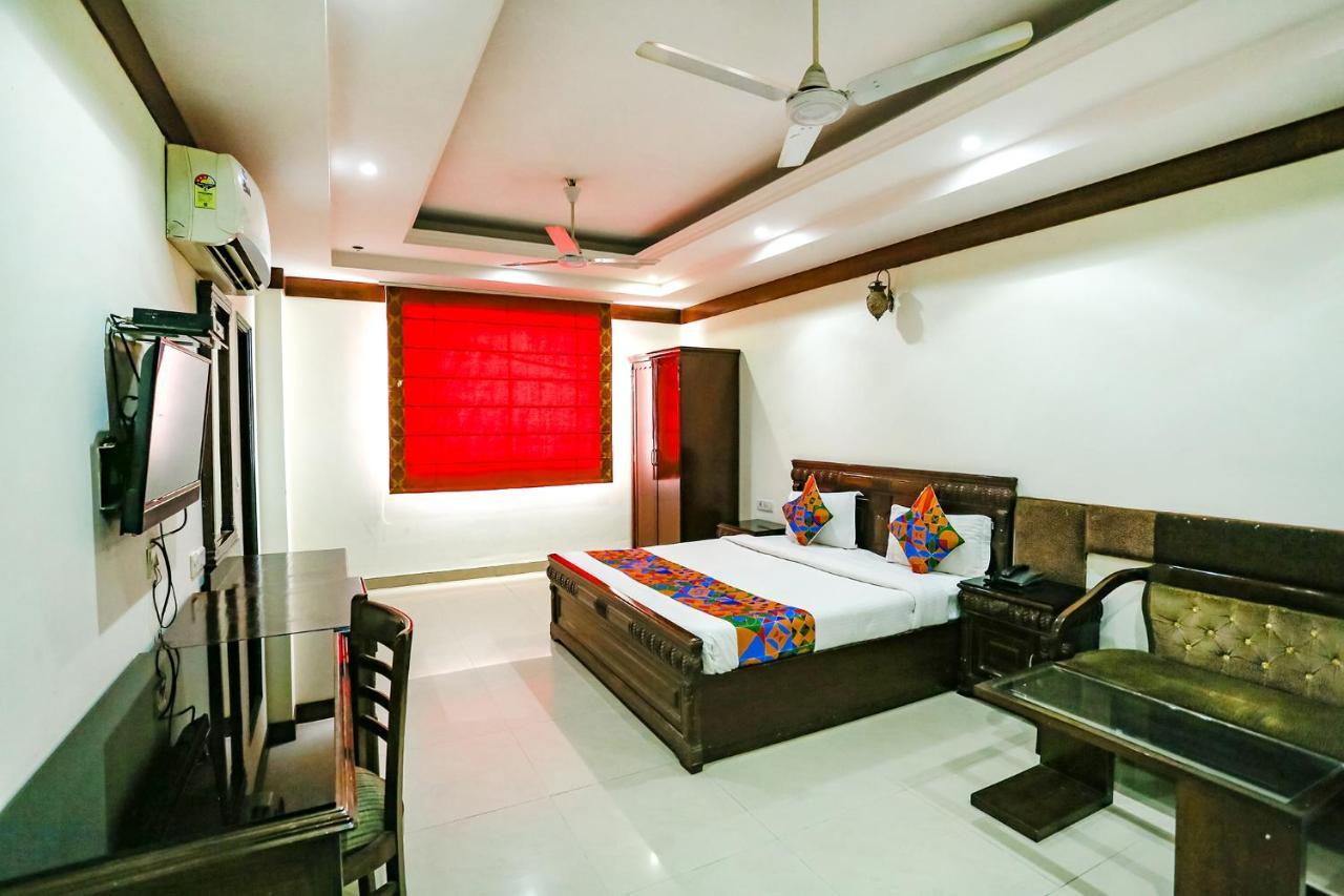 Fabhotel Clark Height Patel Nagar