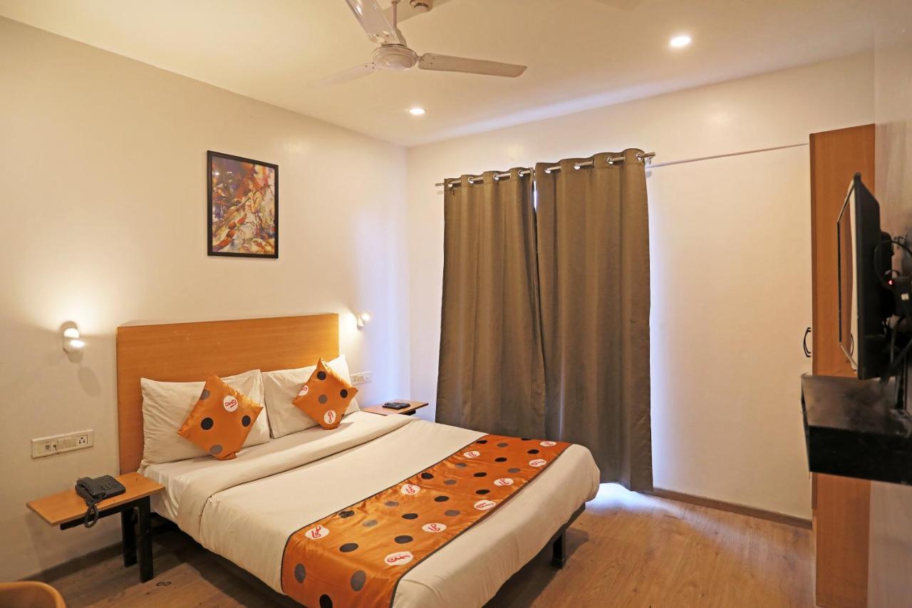 Yellow Chilli Britannia Chowk- Couple Friendly Local Id Accepted Hotel