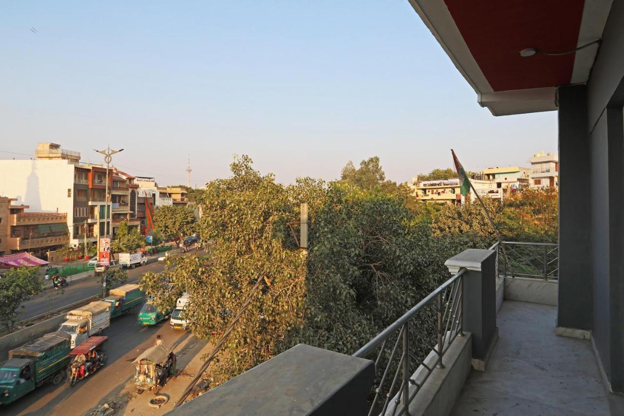 Hotel Yellow Chilli Britannia Chowk- Couple Friendly Local Id Accepted