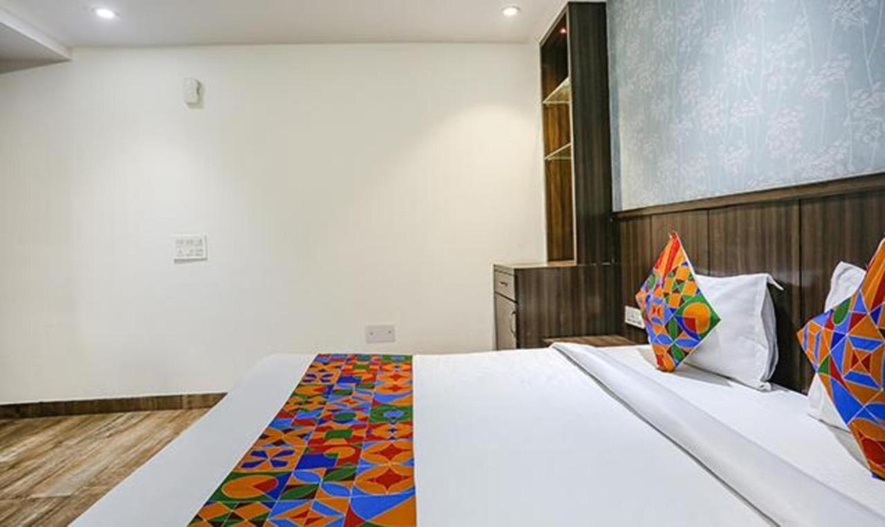 Hotel Fabexpress Rg New Delhi