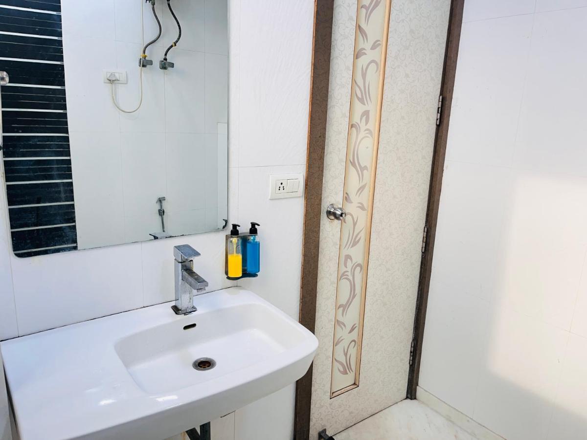 Park Pride Pitampura New Delhi, Couple Friendly Bed & Breakfast *