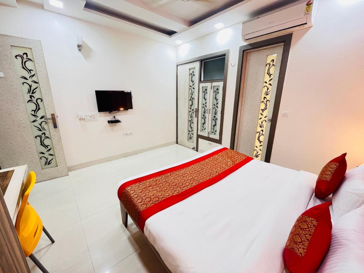 Park Pride Pitampura New Delhi, Couple Friendly * New Delhi