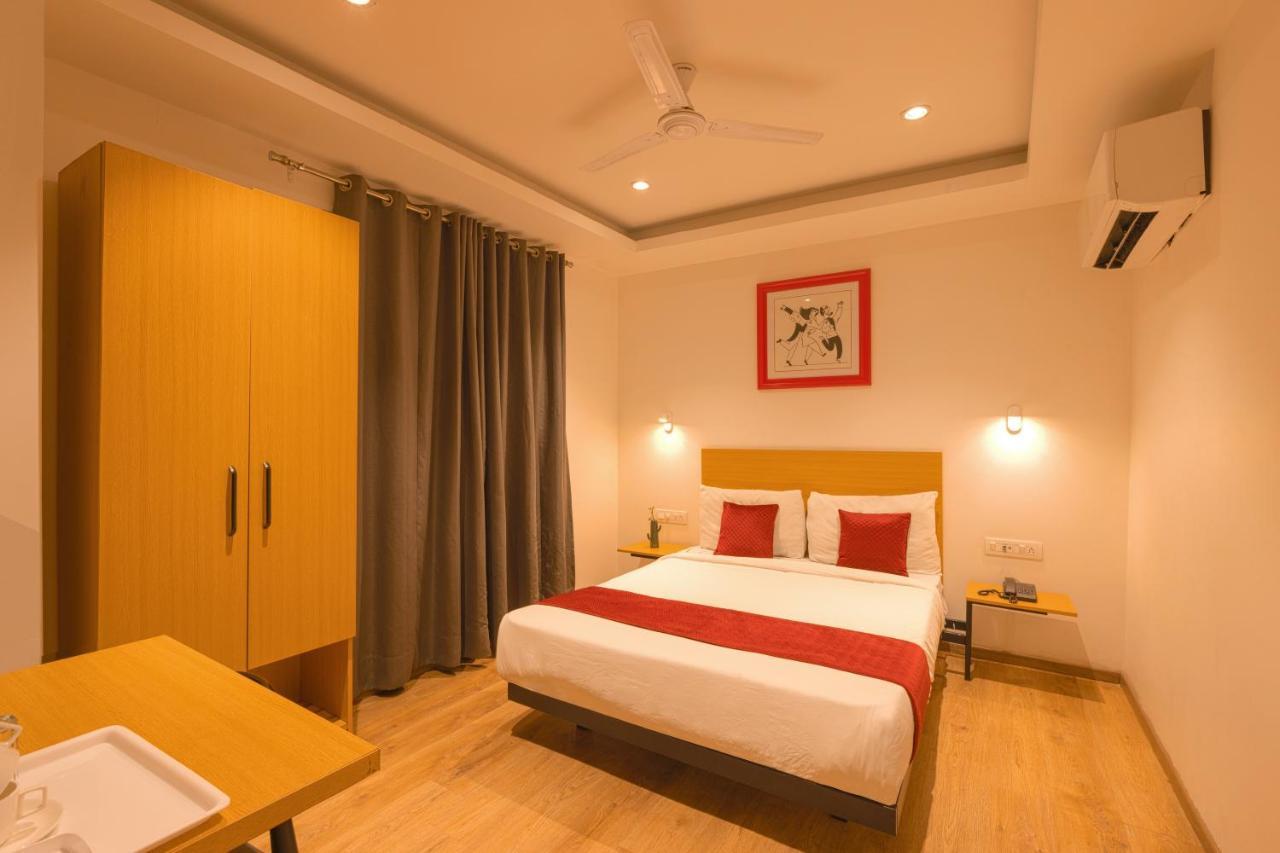 Gt At Delhi Airport Hotel 4*