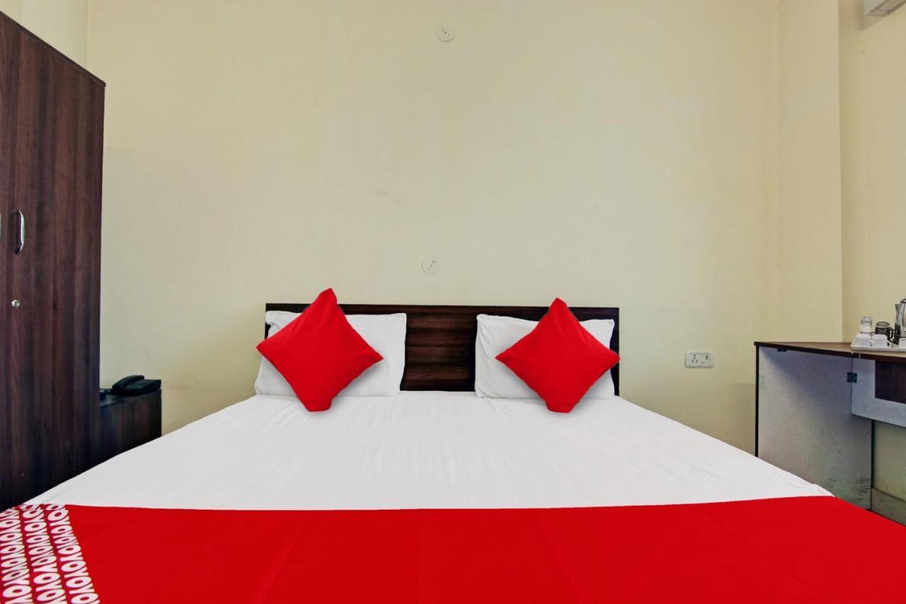 Oyo Flagship Pleasure Near Haiderpur Metro Station Hotel Nova Deli