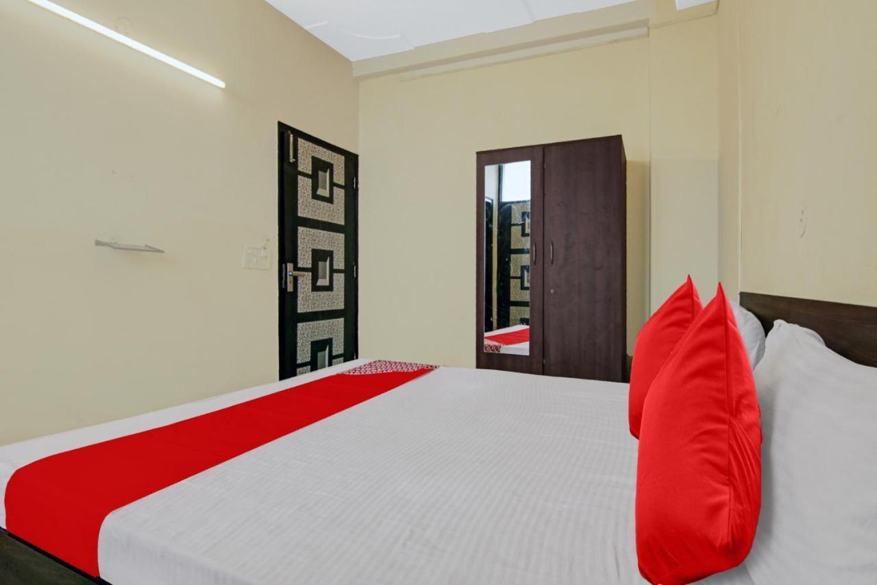 Oyo Flagship Pleasure Near Haiderpur Metro Station Hotel Nova Deli