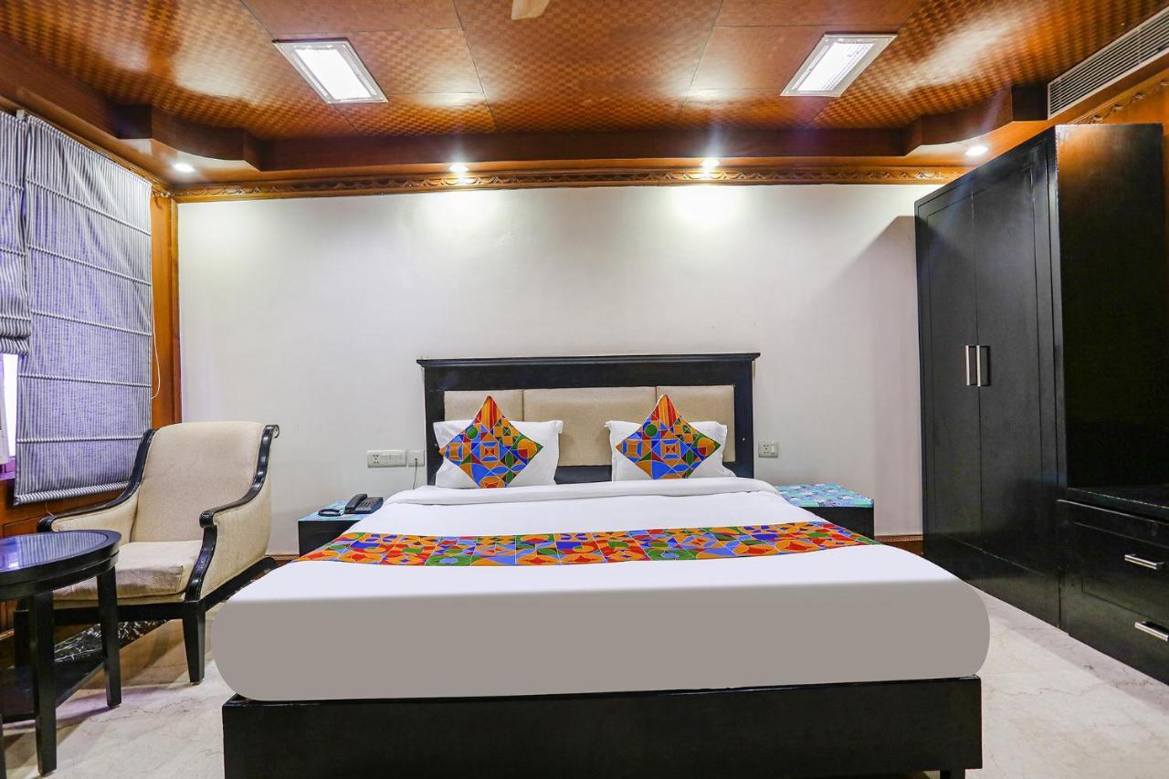Fabhotel Blue Moon 3*