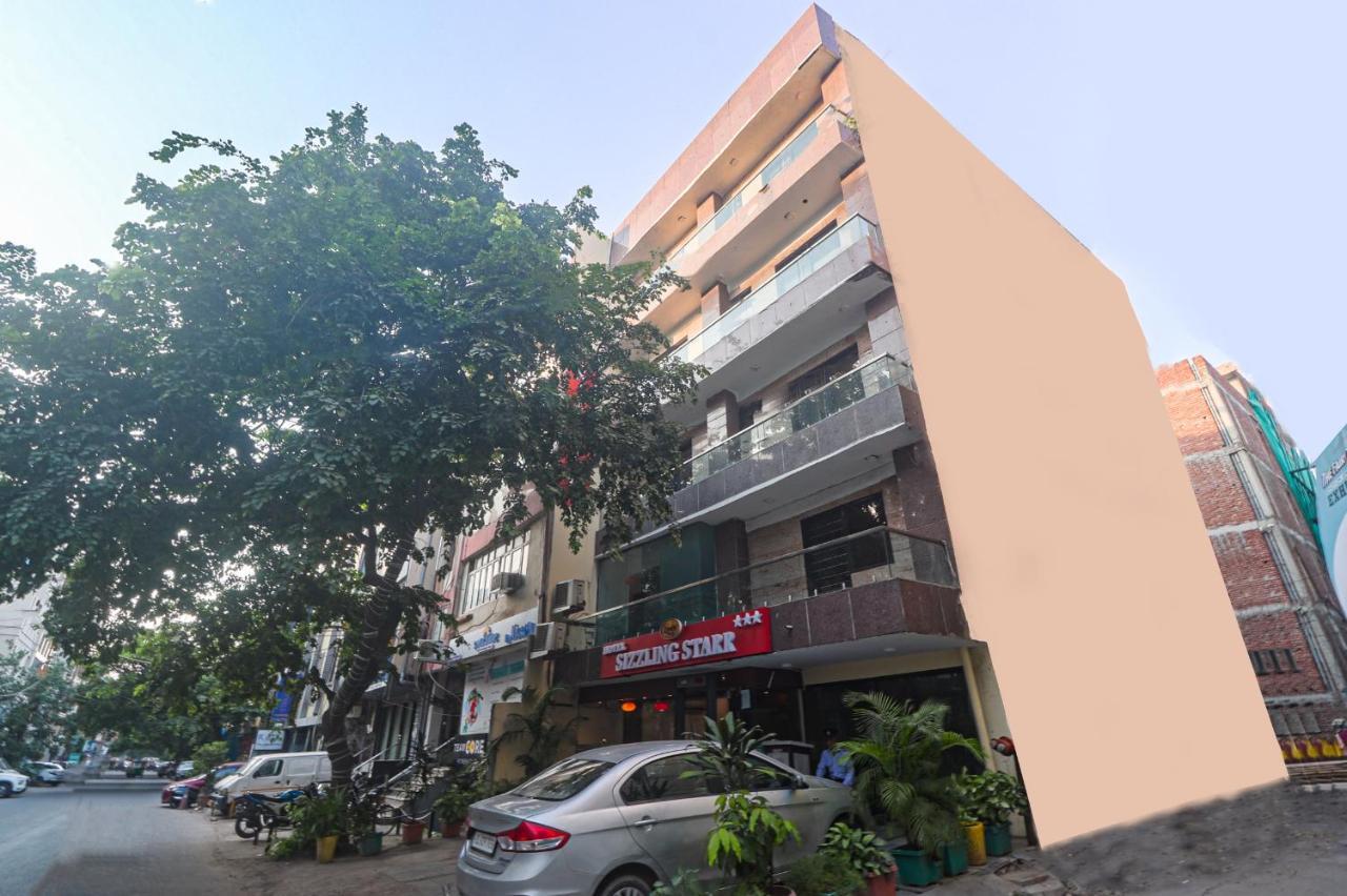 Sizzling Starr Hotel