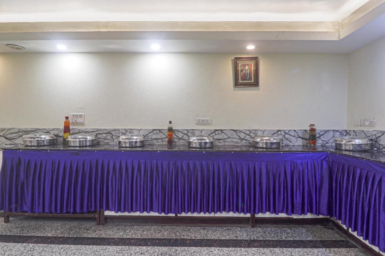 Hotel Sizzling Starr Nova Deli