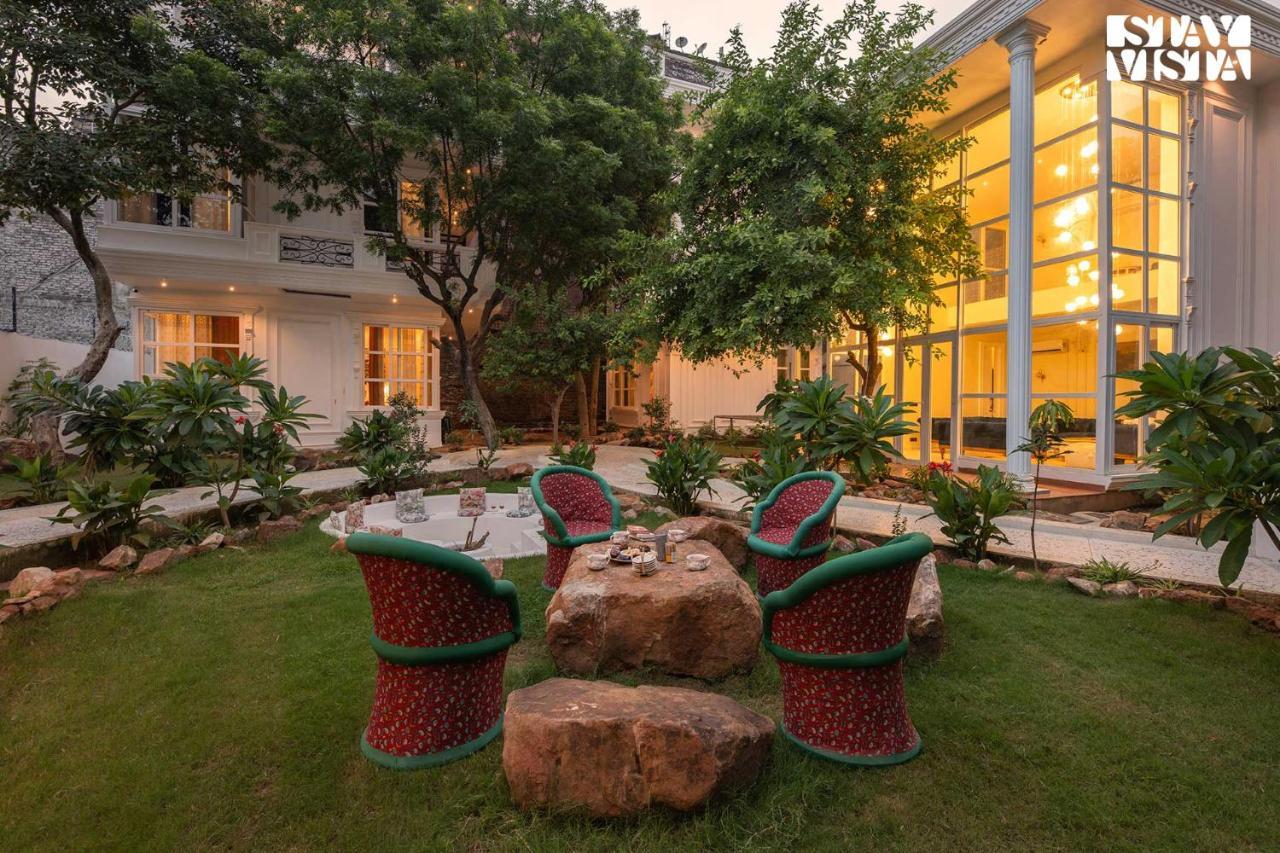 Stayvista's Indraj Manor - Roman-inspired With Posh Interiors, Mesmerizing Garden & Outdoor Fireplace *