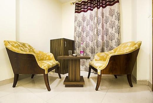 Majestic - East Of Kailash 3*