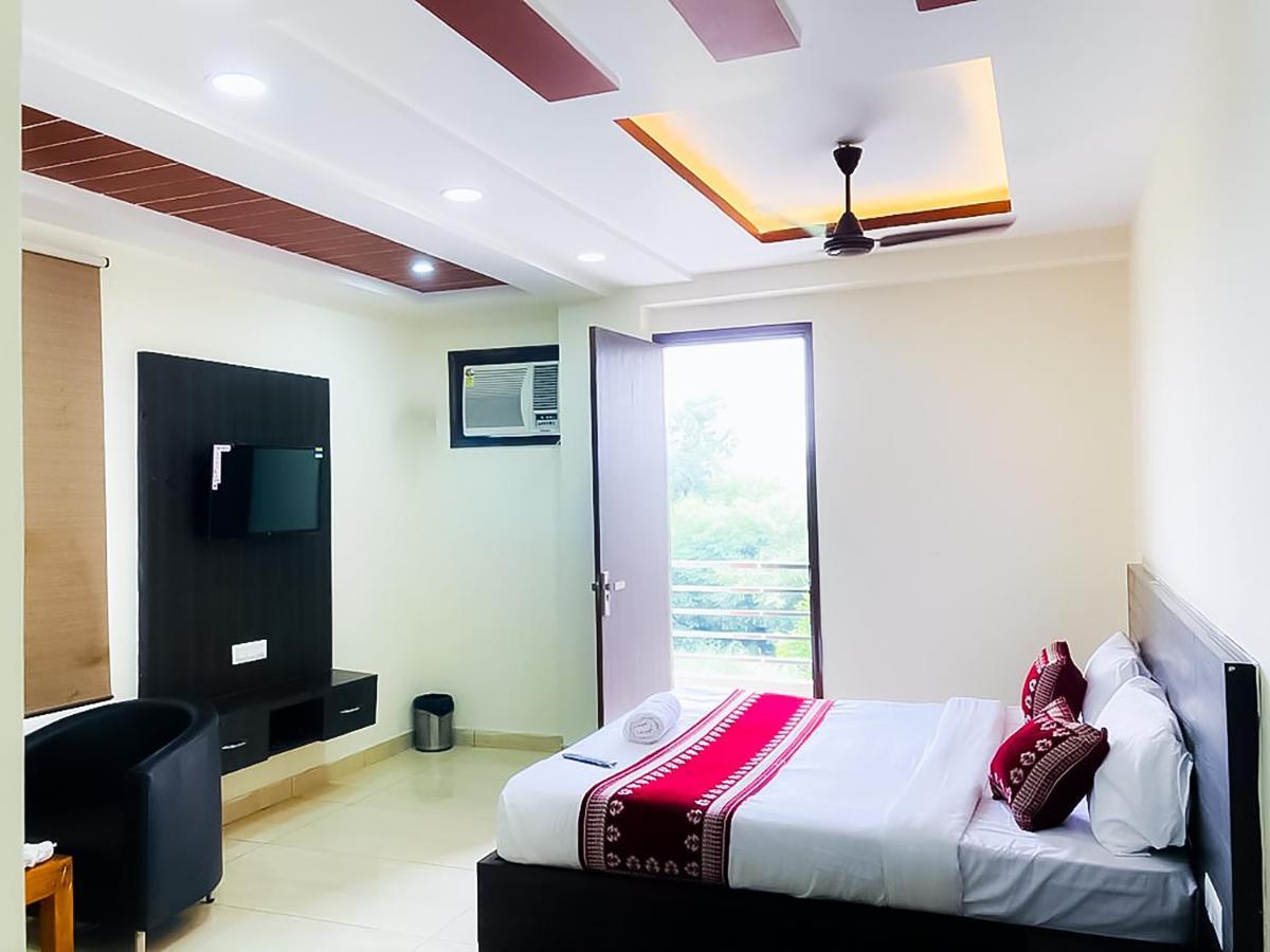 Hotel The Lisa Homes In Dwarka Sector-7