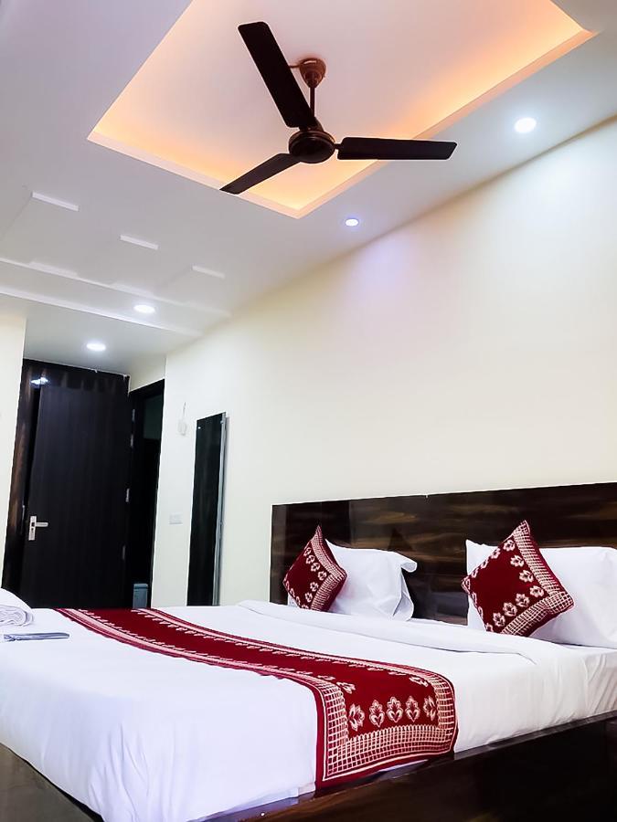 Hotel The Lisa Homes In Dwarka Sector-7 New Delhi
