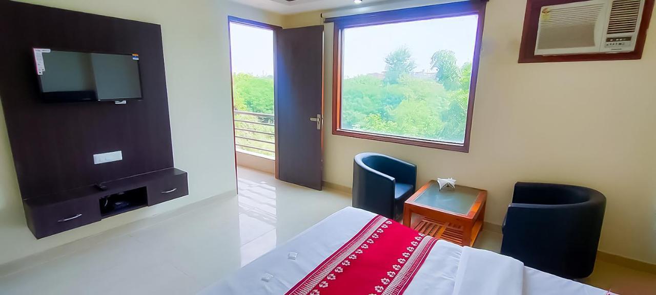 Hotel The Lisa Homes In Dwarka Sector-7