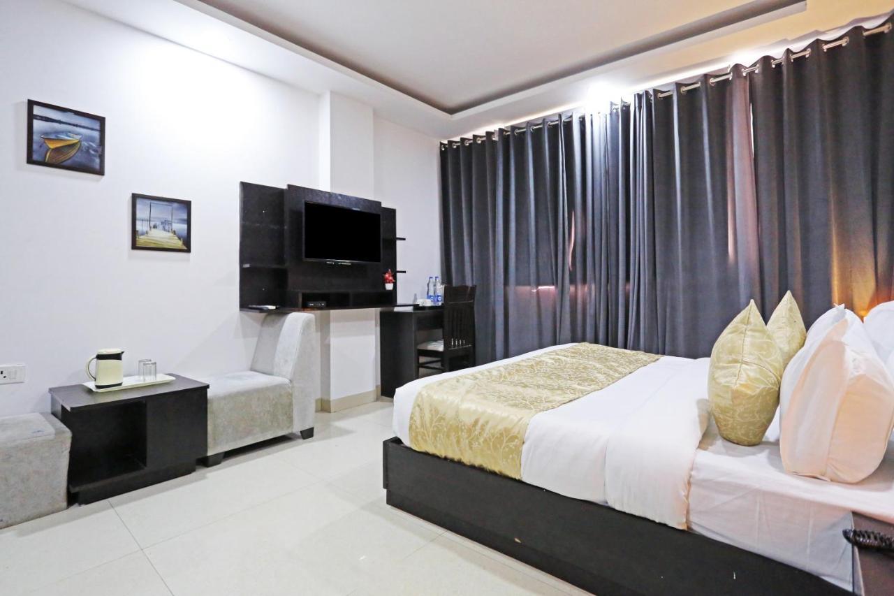 Hotel The Olive Near Delhi Airport 4*