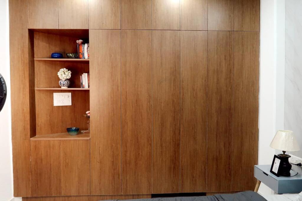 The Luxe In Delhi Apartment *