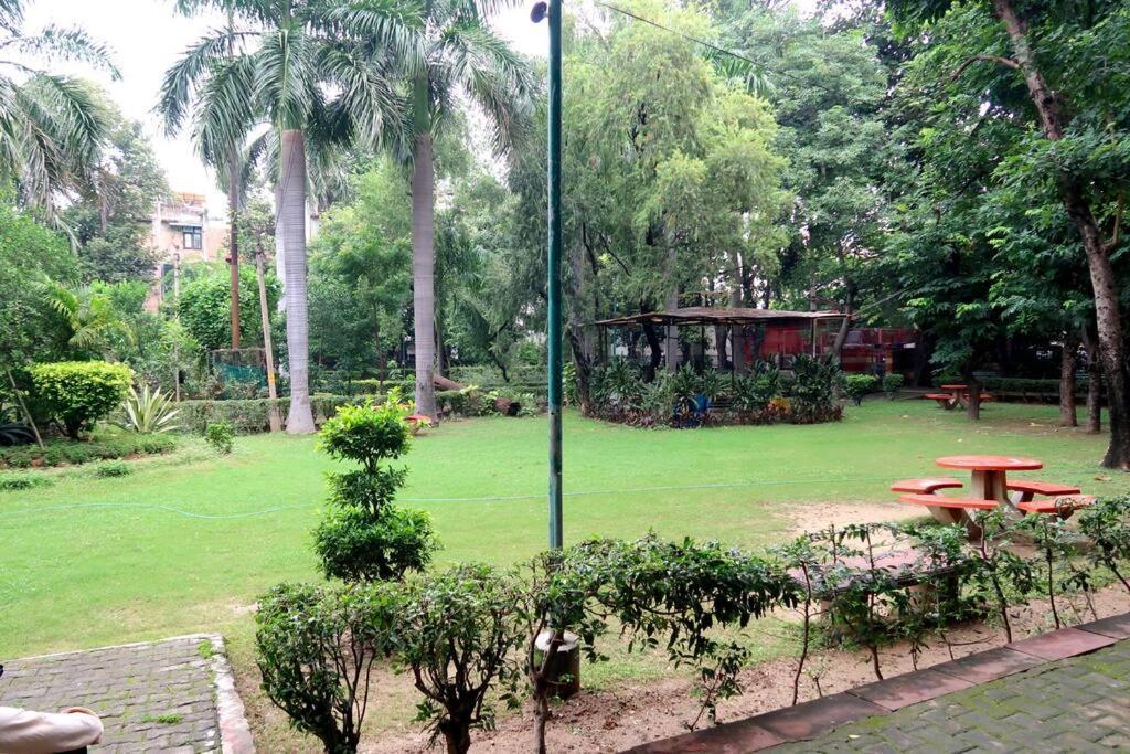The Luxe In Delhi Apartment *