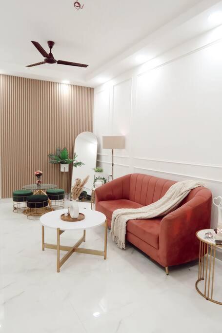 The Luxe In Delhi * New Delhi