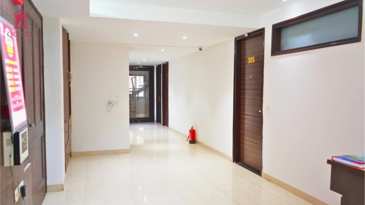 Qotel Rajouri Garden Above Ritu Marbel Near Rajouri Garden Metro Station
