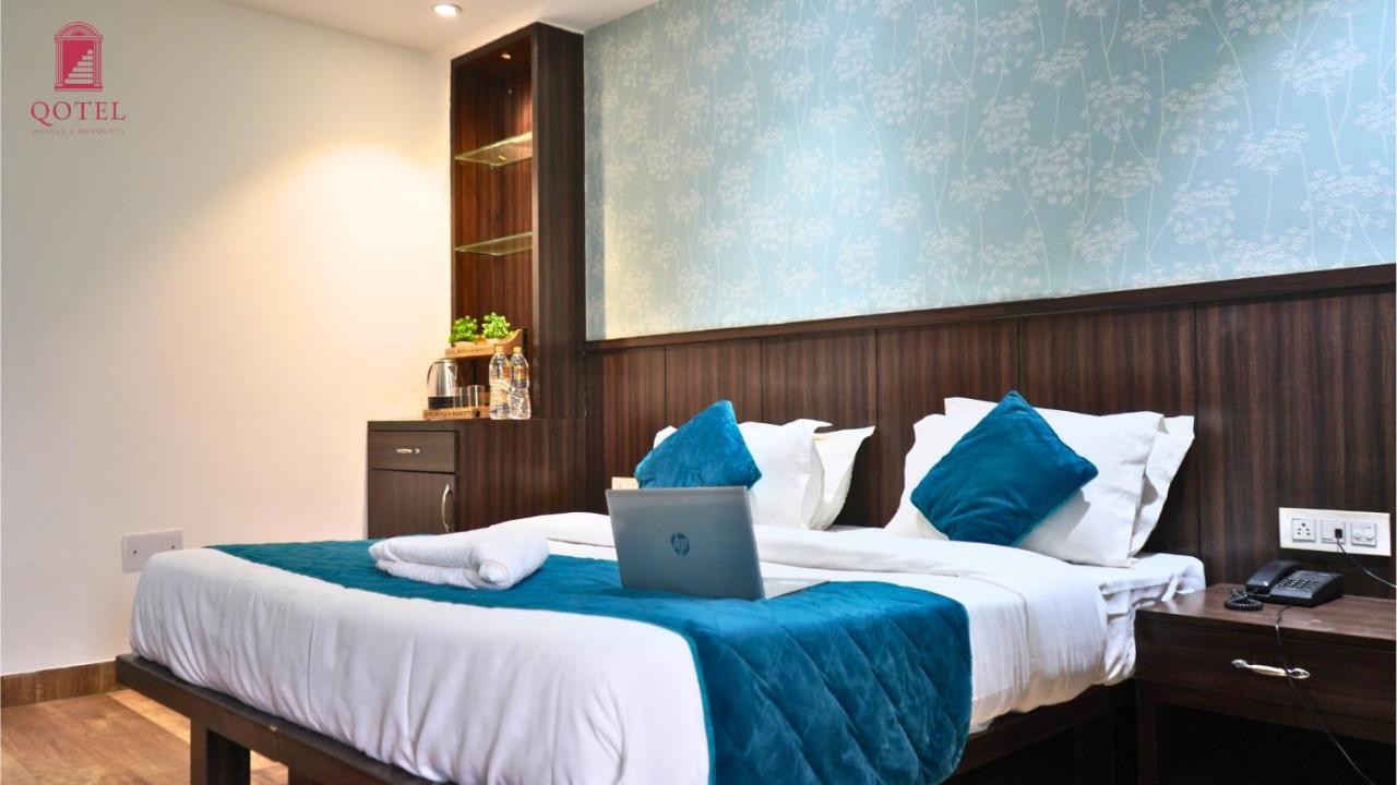 Qotel Rajouri Garden Above Ritu Marbel Near Rajouri Garden Metro Station * New Delhi