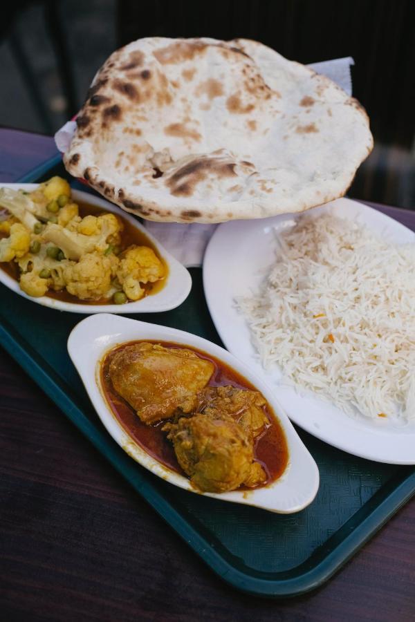 Hotel Roomshala 126 Mannat - Laxmi Nagar