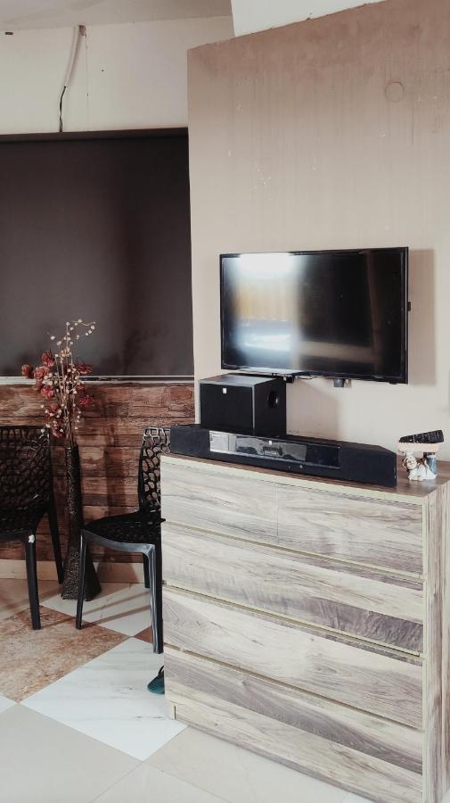Homestay Studio With Terrace Jacuzzi New Delhi