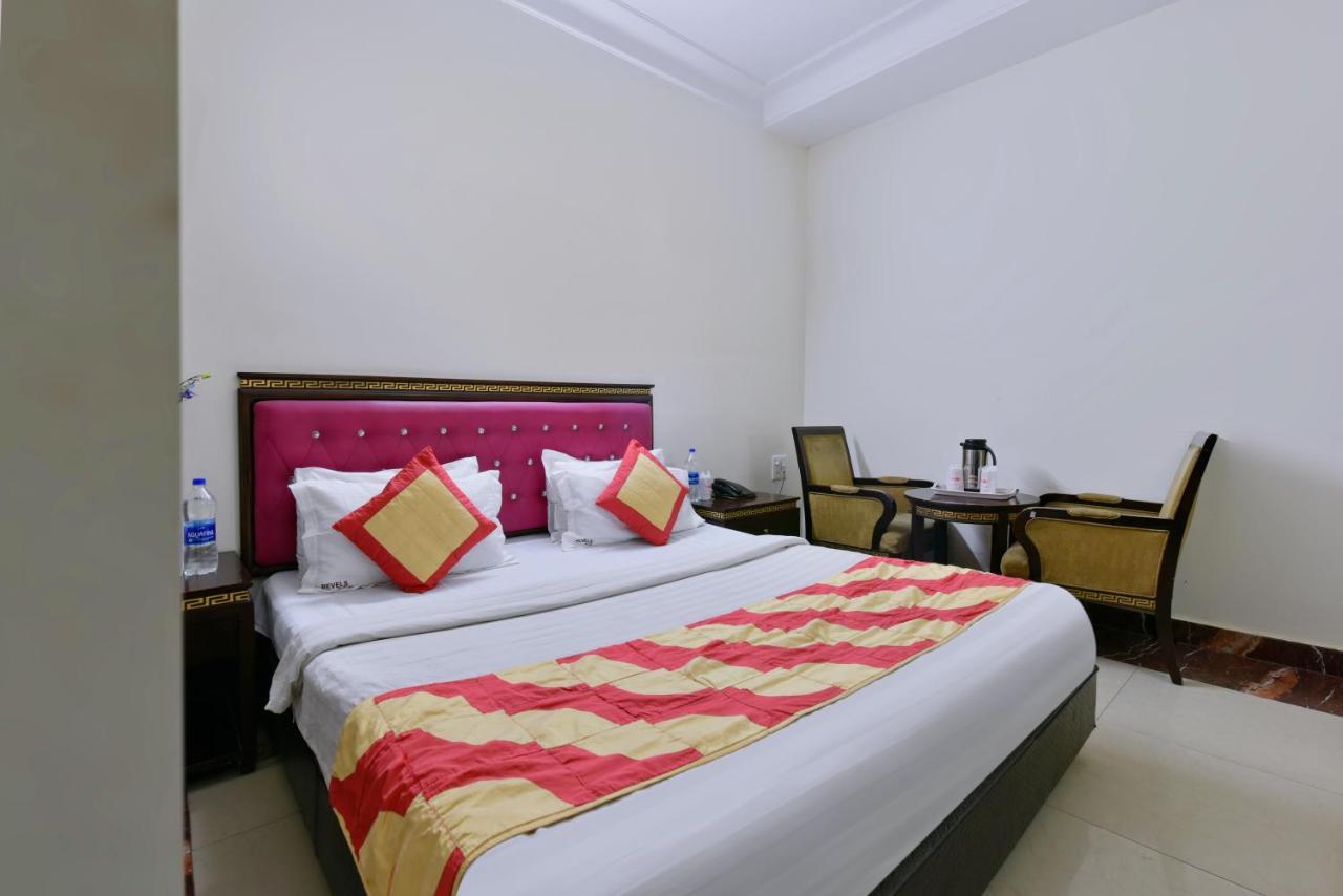Revels By A1rooms 4* New Delhi