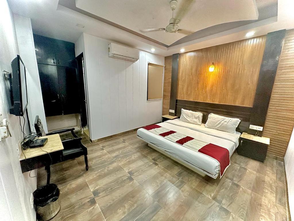 Asko International-karol Bagh 3*