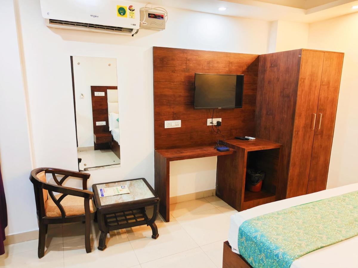 Hotel Ambience Plaza Near Igi Airport Delhi 4* Nova Deli